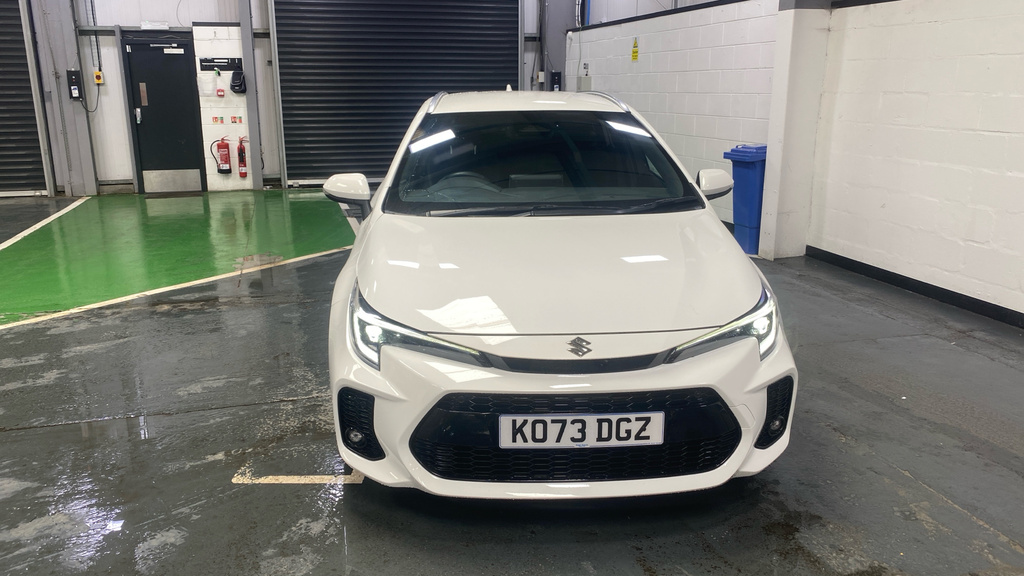 Suzuki Swace 1.8 Hybrid Ultra Cvt White #2