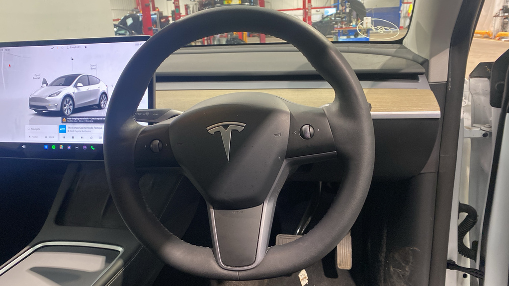Tesla Model Y Long Range Awd White #3