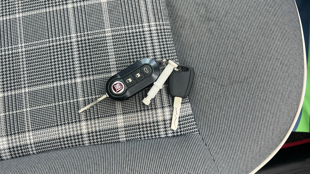 Fiat 500 1.2 Lounge Dualogic White #8