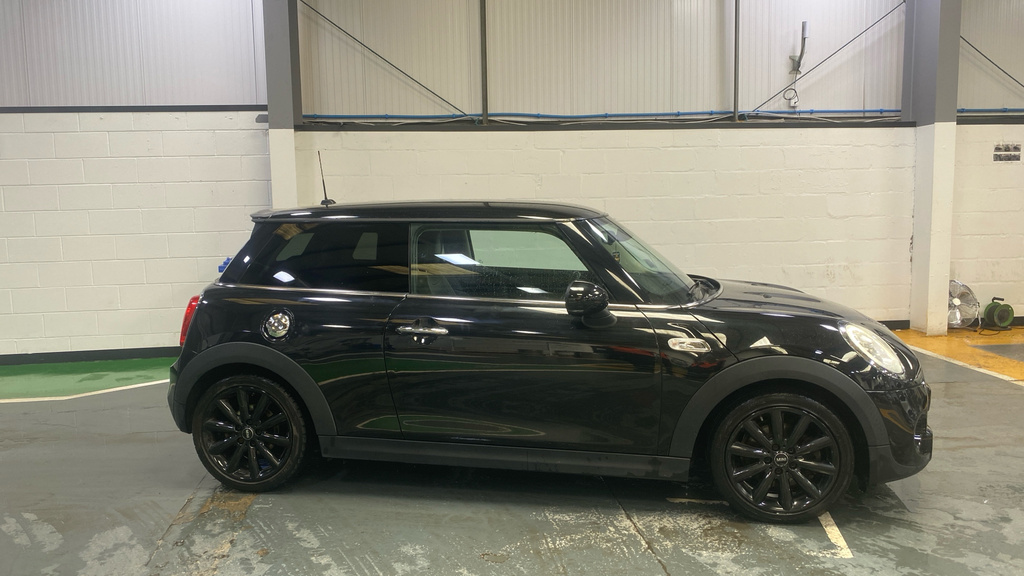 Mini Hatch 2.0 Cooper S Chili Pack YK67FXO Black #3