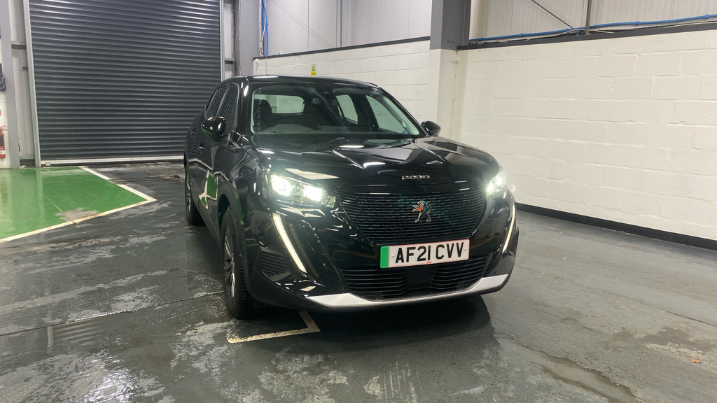 Peugeot e-2008 100Kw Active Premium 50Kwh Black #2