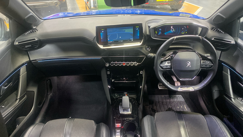 Peugeot e-208 100Kw Gt 50Kwh Blue #4