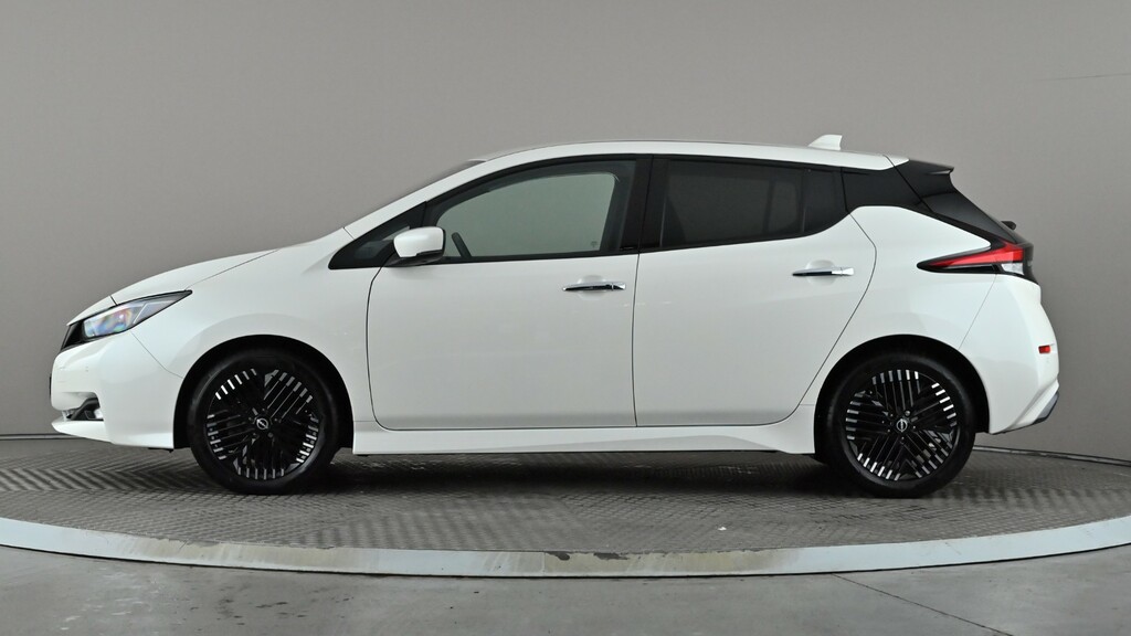 Nissan Leaf 110Kw N-connecta 39Kwh White #3