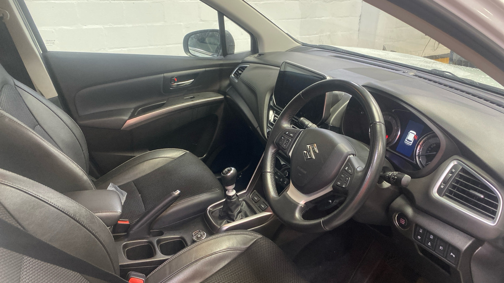 Suzuki S Cross 1.4 Boosterjet 48V Hybrid Ultra Allgrip White #4