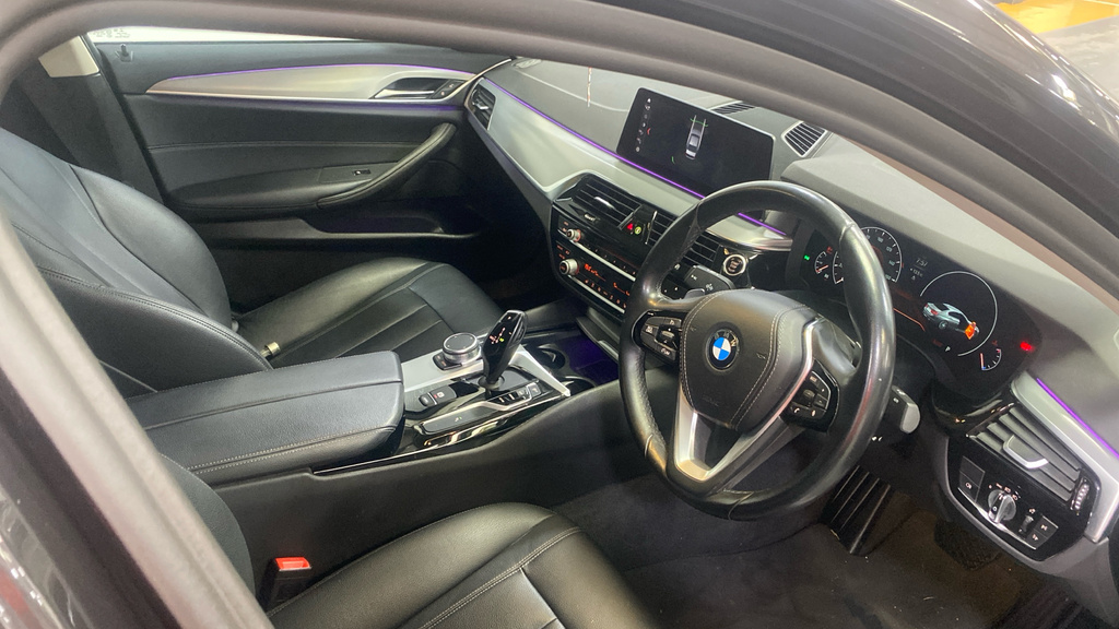 BMW 5 Series 520D Se Grey #4
