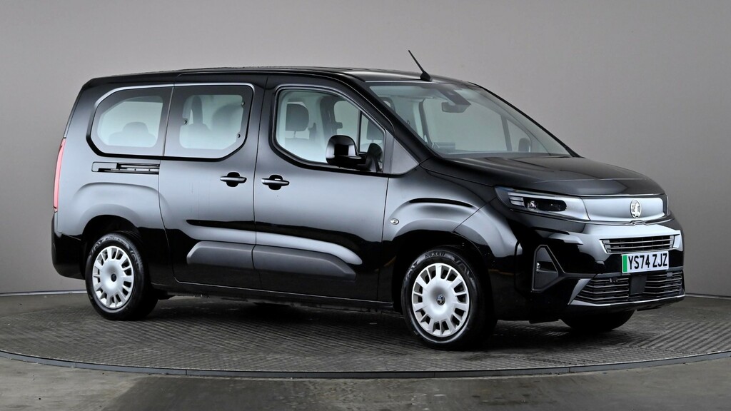 Vauxhall Combo-e Life 100Kw Design XL 52Kwh 7 Seat Black