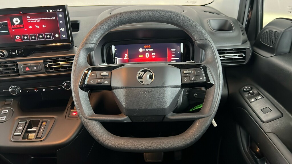 Vauxhall Combo-e Life 52Kwh Ultimate 7.4Kw Charger Blue #14