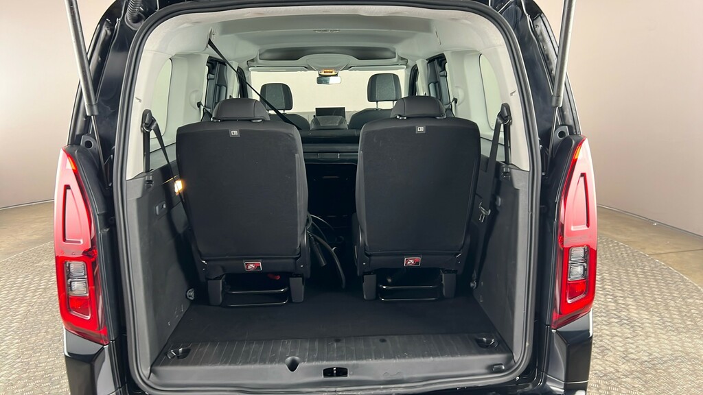 Vauxhall Combo-e Life 52Kwh Ultimate 7.4Kw Charger Blue #22