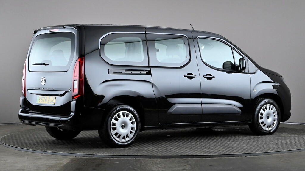 Vauxhall Combo-e Life 100Kw Design XL 52Kwh 7 Seat Black #6