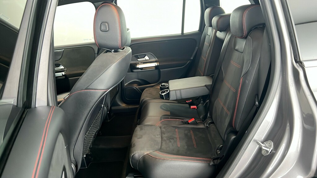 Mercedes-Benz GLB Class Glb 200 Amg Line Premium Red #18