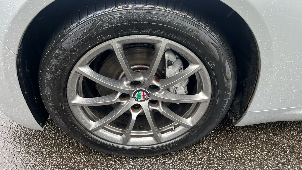 Alfa Romeo Giulia Veloce White #10