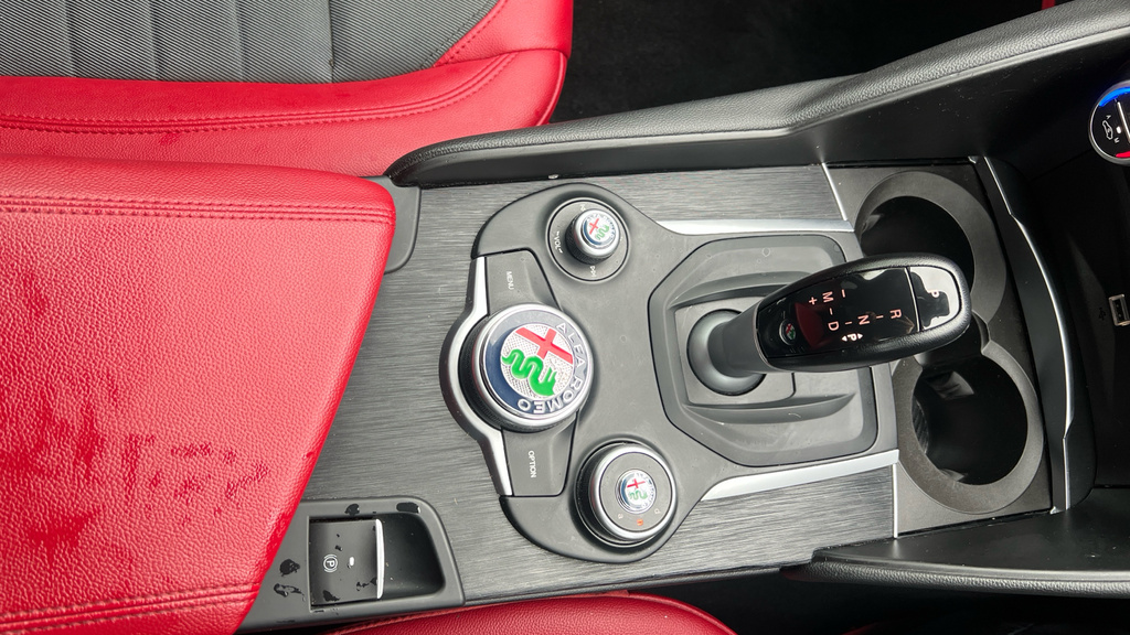 Alfa Romeo Giulia Veloce White #20