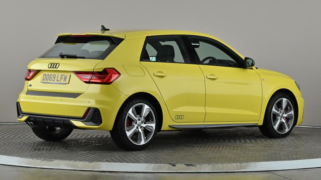 Audi A1 40 Tfsi S Line Competition S Tronic Yellow #6