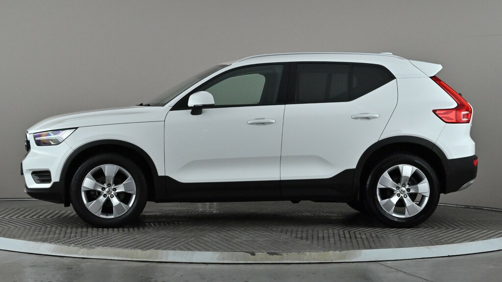 Volvo XC40 1.5 T3 163 Momentum Geartronic White #3