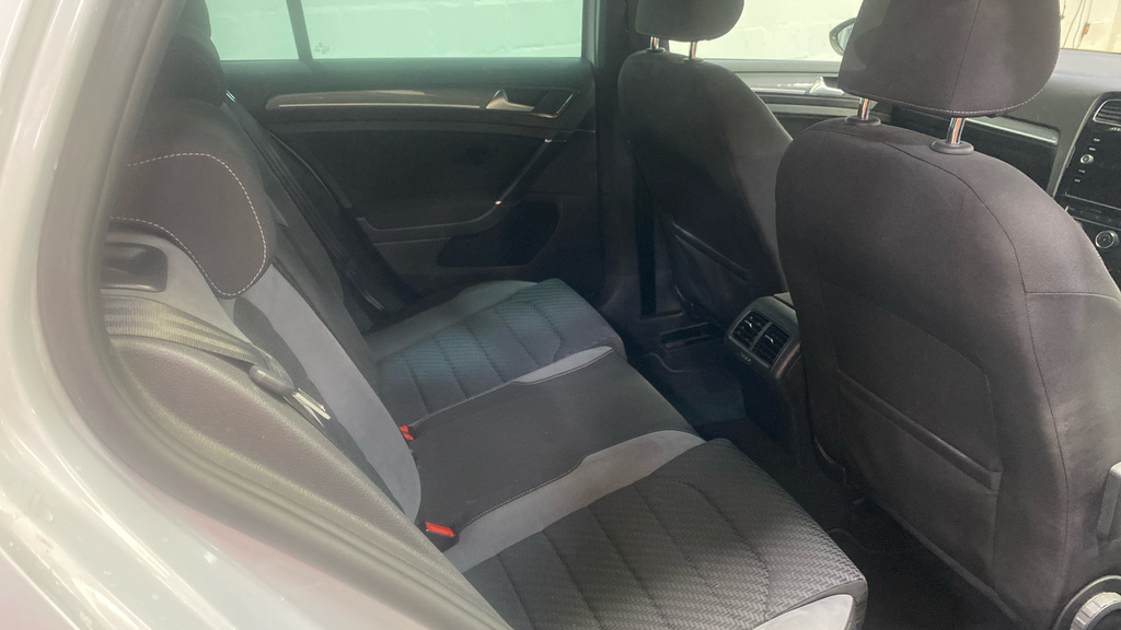 Volkswagen Golf 2.0 Tdi R-line DE67FKW Silver #5