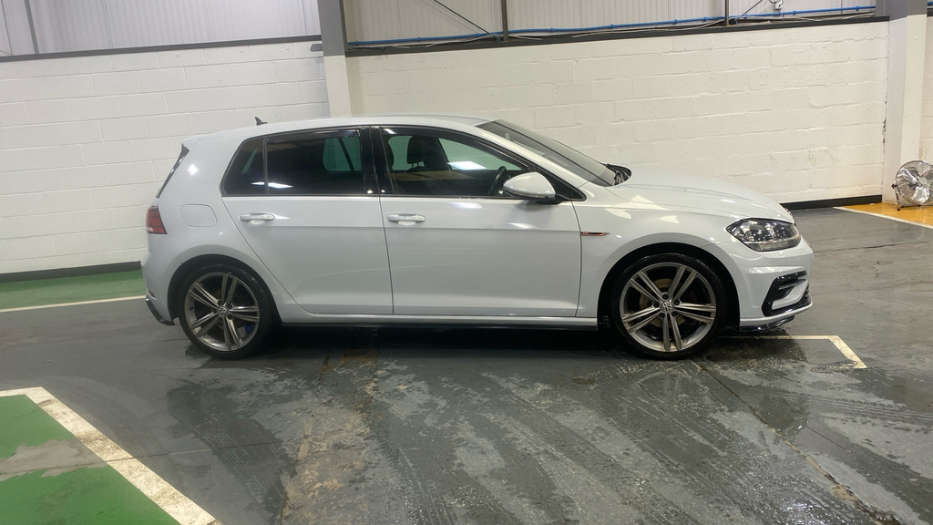 Volkswagen Golf 2.0 Tdi R-line DE67FKW Silver #2