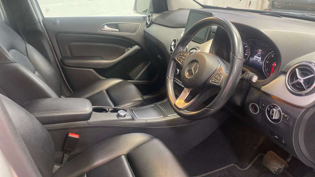 Mercedes-Benz B Class B200d Sport Executive Silver #4