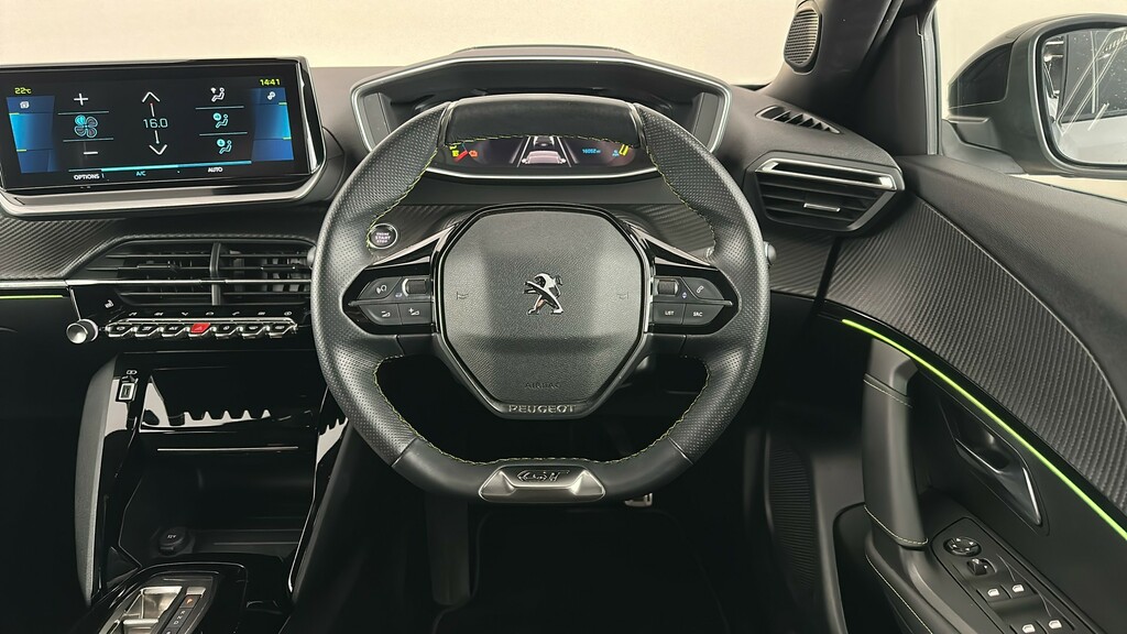Peugeot e-2008 Active Premium White #14