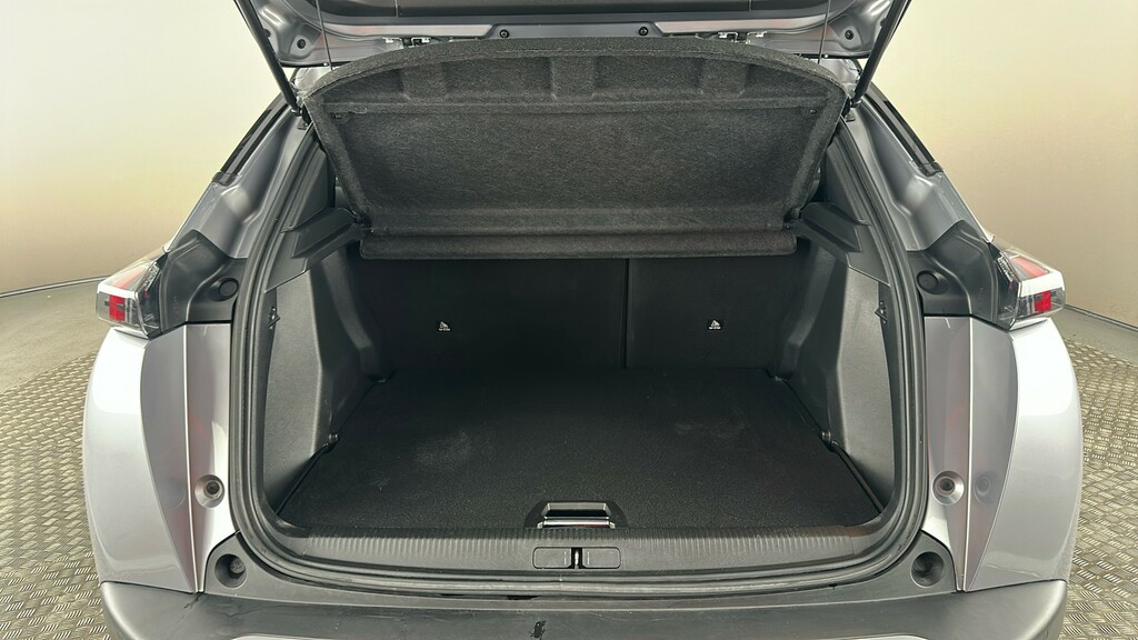 Peugeot e-2008 Active Premium White #22