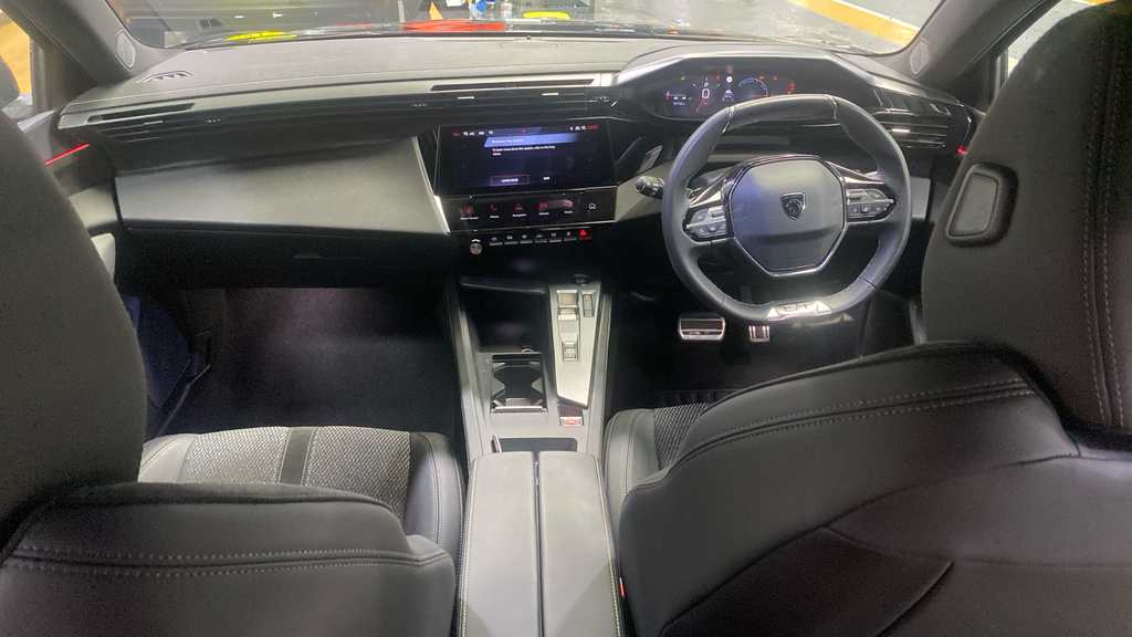 Peugeot 408 1.2 Hybrid 136 Gt E-dsc6 Black #6