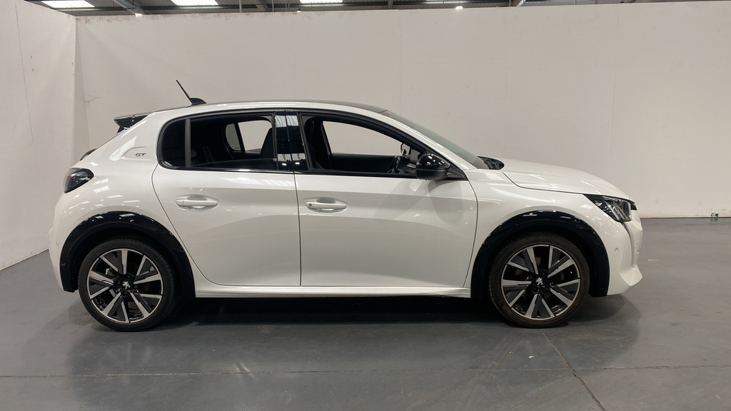 Peugeot 208 1.5 Bluehdi 100 Gt White #2