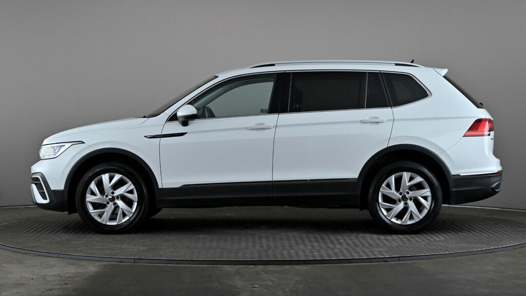 Volkswagen Tiguan Allspace 1.5 Tsi Life Dsg 7 Seats White #3