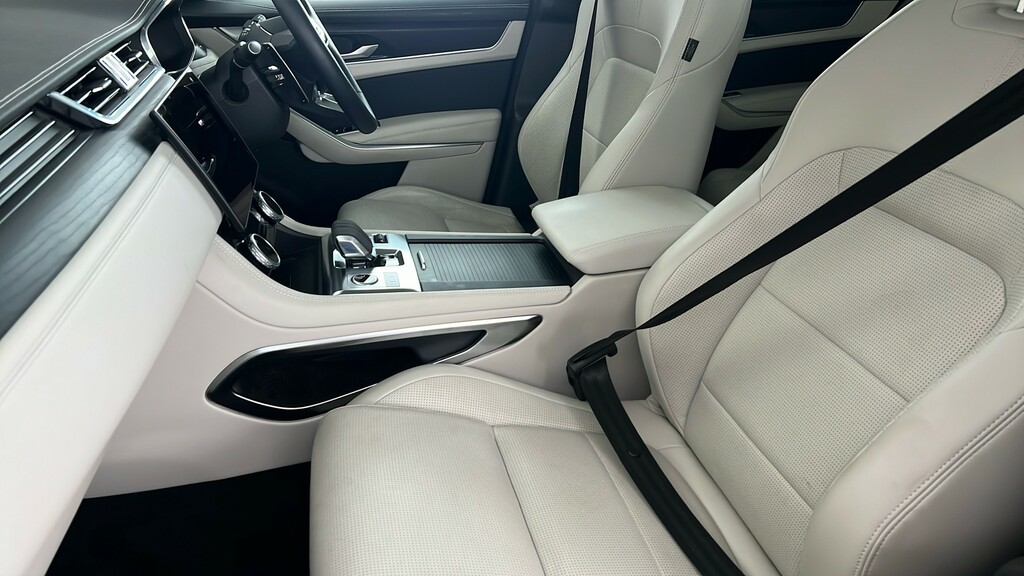 Jaguar F-Pace 2.0 D200 R-dynamic Se Black Awd 2023 Grey #17