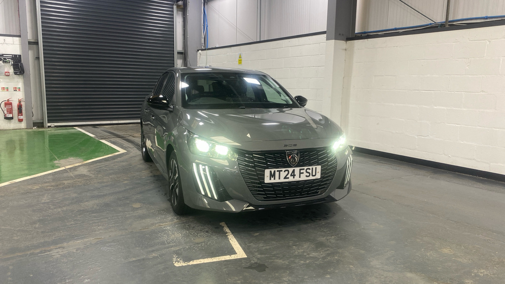 Peugeot 208 1.2 Puretech 100 Allure Grey #2