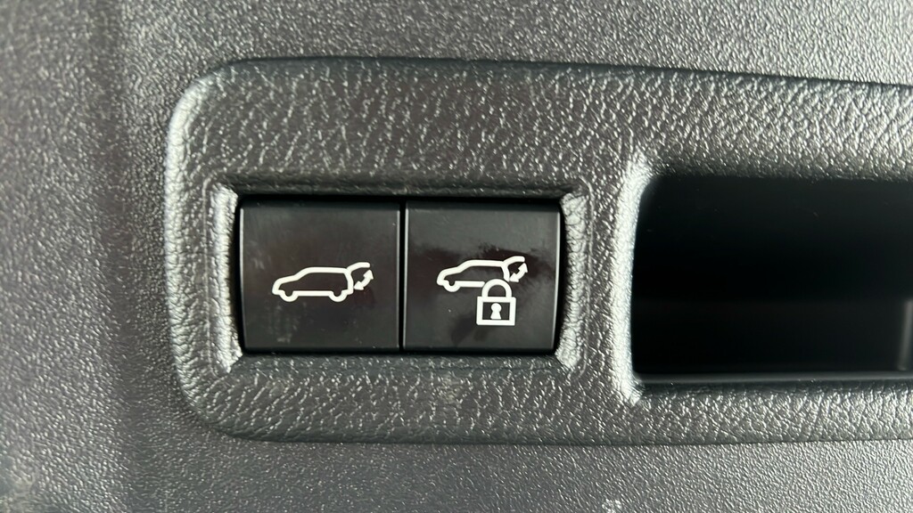Subaru Solterra 71.4Kwh Limited Awd Blue #28