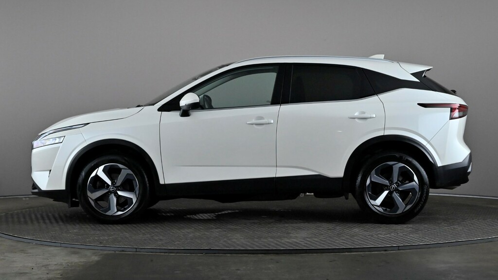 Nissan Qashqai 1.3 Dig-t Mh 158 N-connecta Xtronic White #3