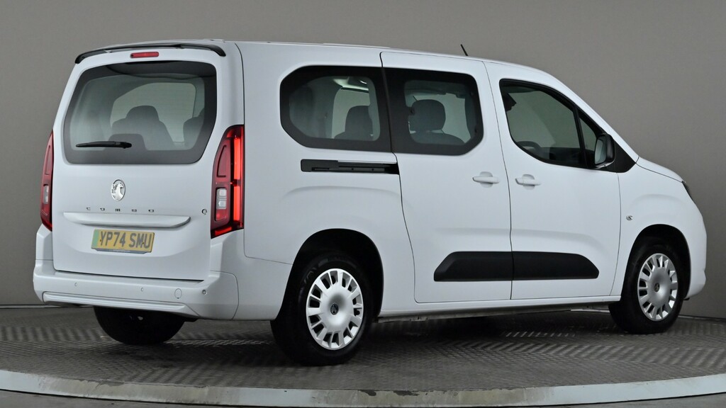 Vauxhall Combo-e Life 100Kw Design XL 52Kwh 7 Seat White #6