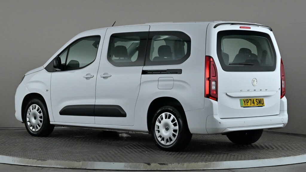 Vauxhall Combo-e Life 100Kw Design XL 52Kwh 7 Seat White #4