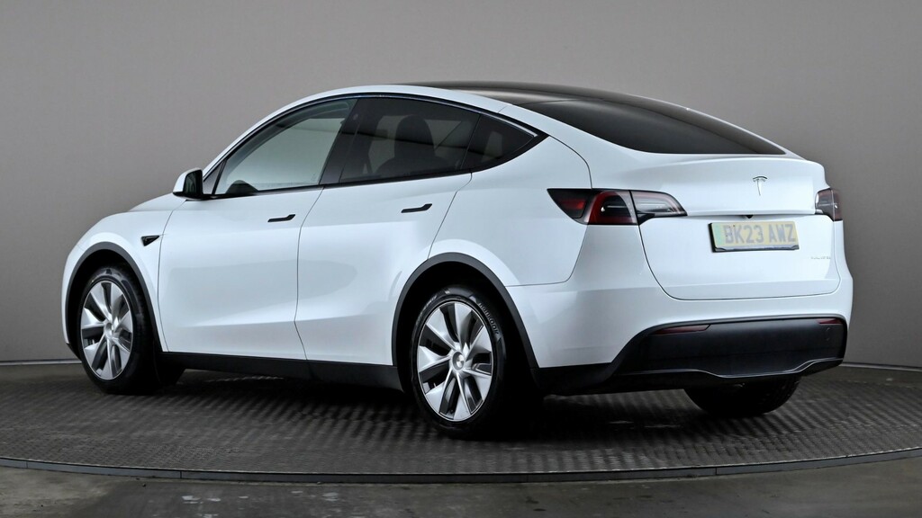 Tesla Model Y Long Range Awd White #4