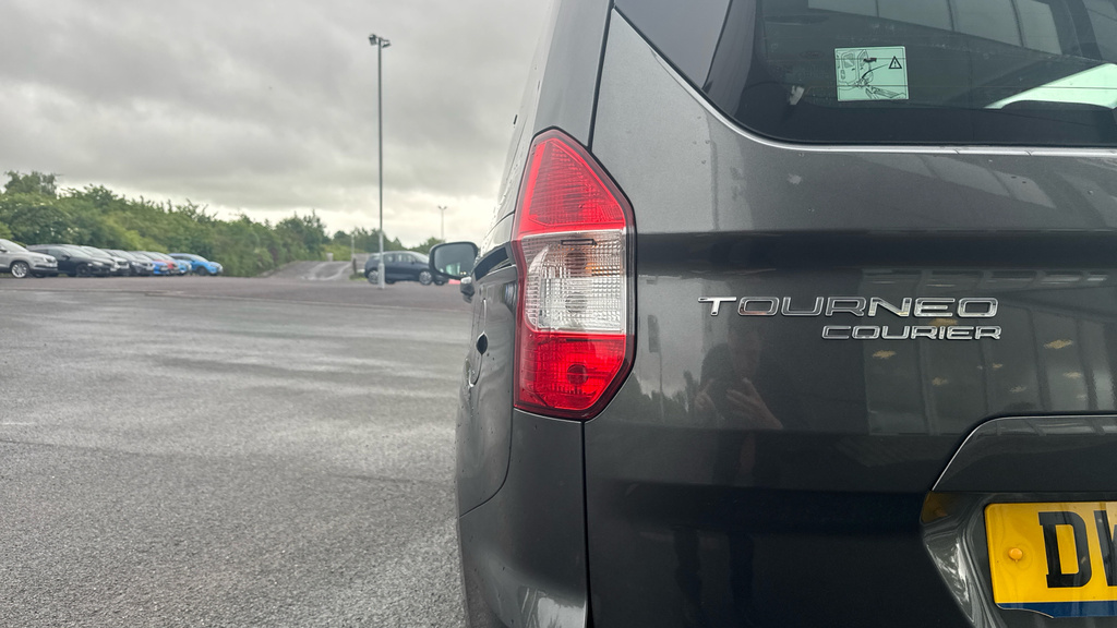 Ford Tourneo Courier Diesel Blue #13