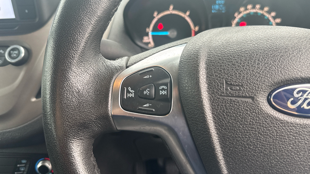 Ford Tourneo Courier Diesel Blue #20