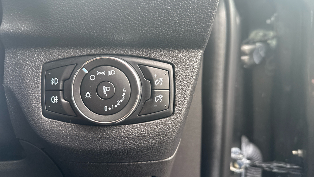 Ford Tourneo Courier Diesel Blue #18