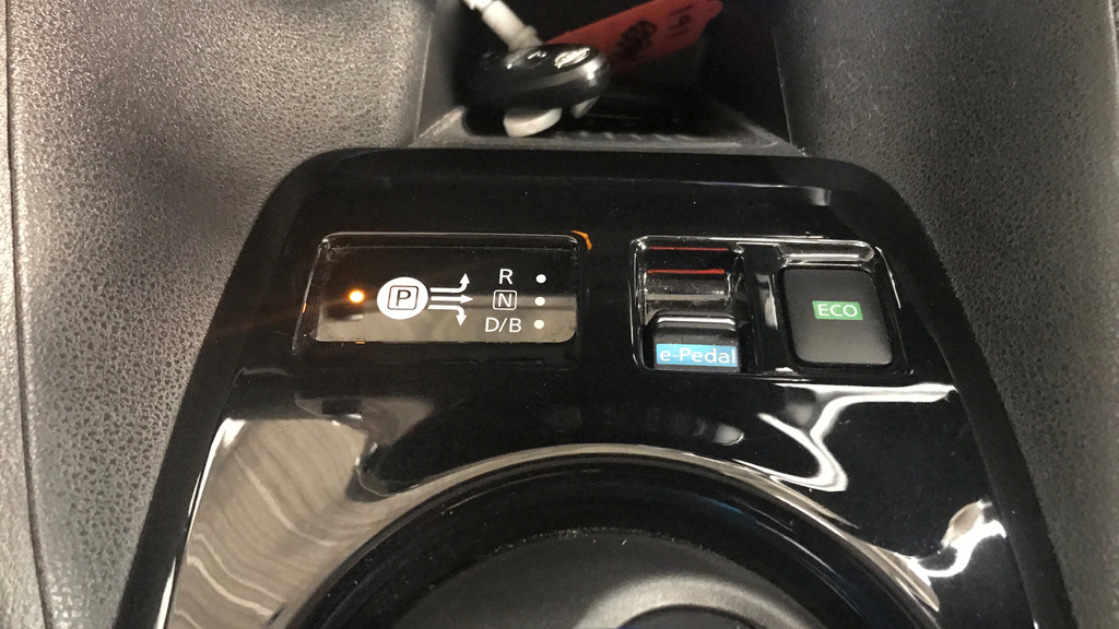 Nissan Leaf 160Kw E N-connecta 59Kwh Red #41