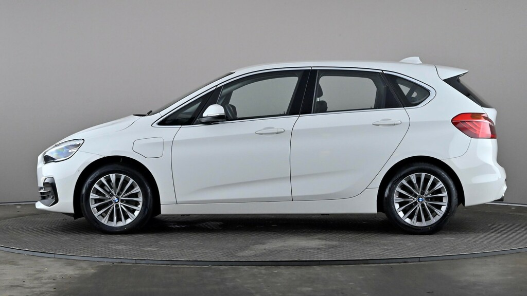 BMW 2 Series Active Tourer 225Xe Luxury White #3