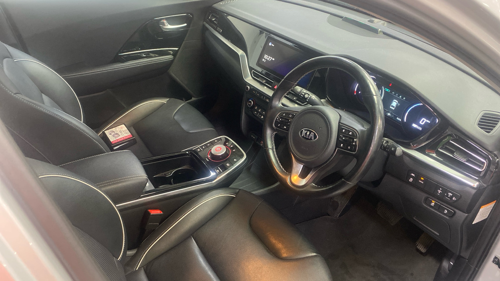 Kia e-Niro 150Kw 3 64Kwh Silver #4