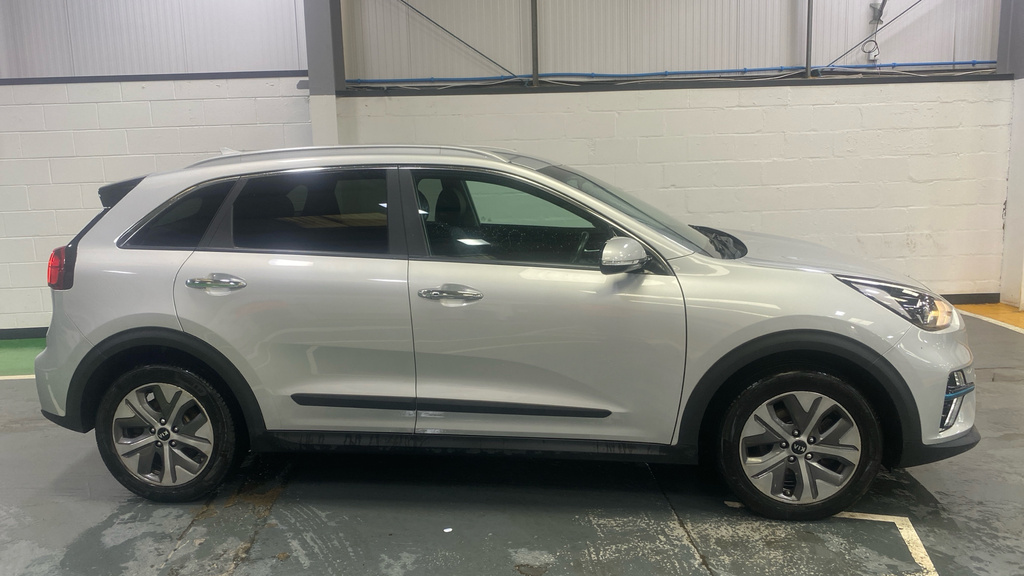 Kia e-Niro 150Kw 3 64Kwh Silver #3
