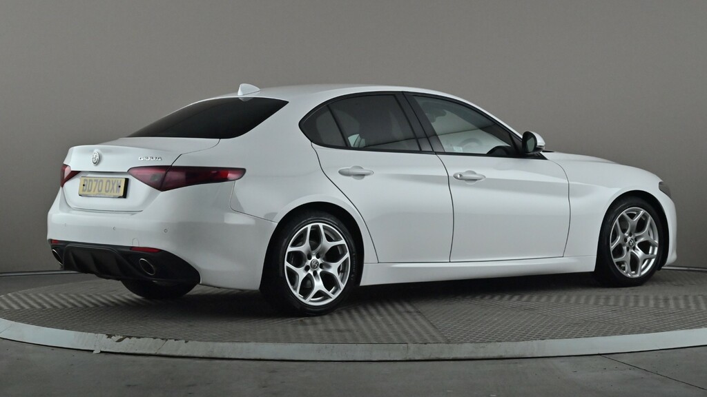 Alfa Romeo Giulia 2.2 Jtdm-2 190 Speciale White #6