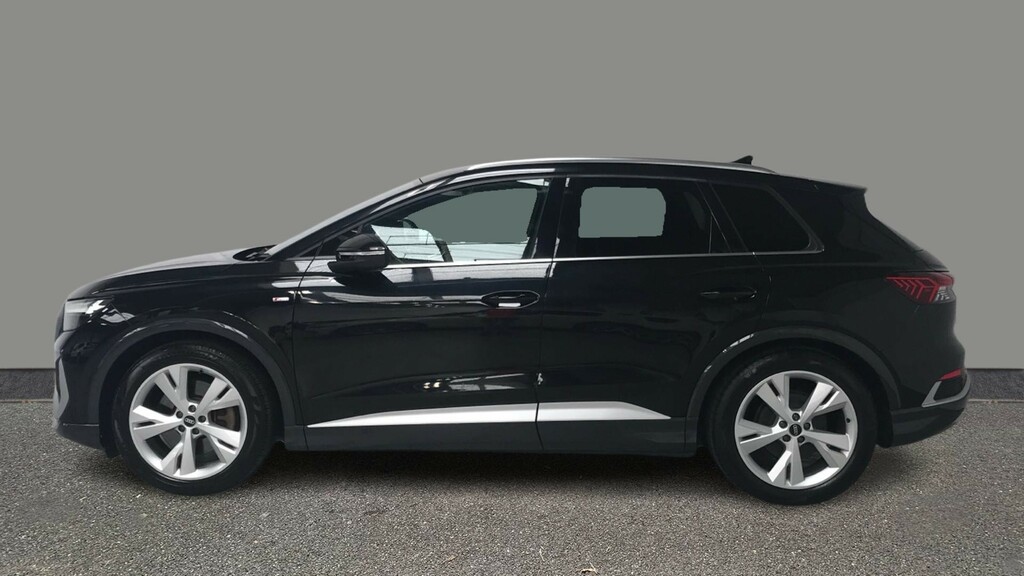 Audi Q4 E Tron 150Kw 40 82Kwh S Line Black #3