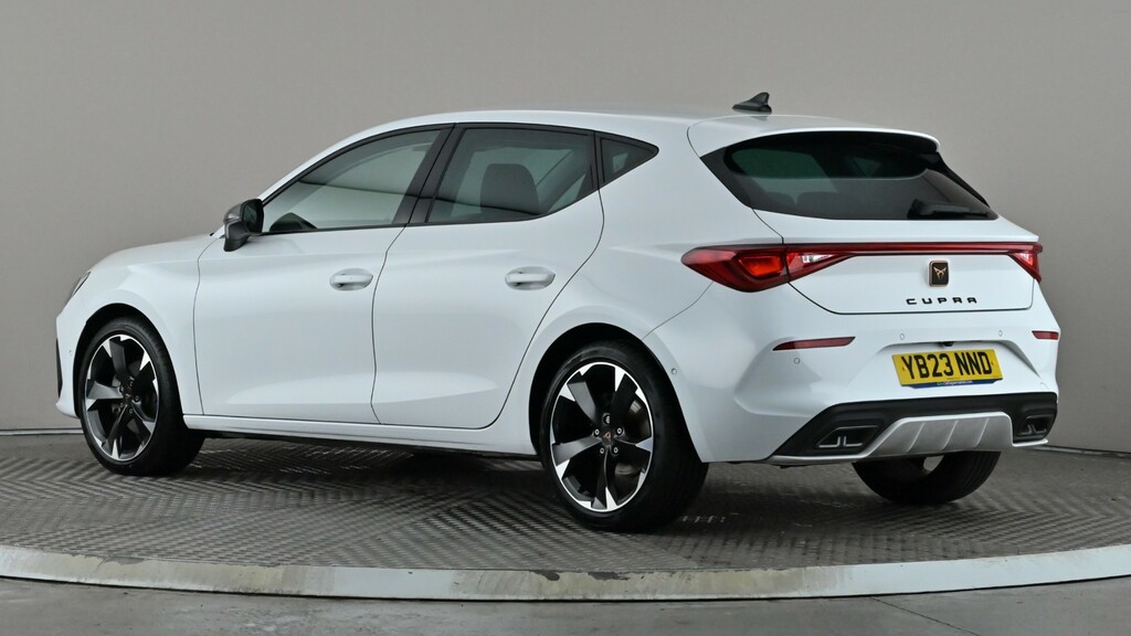 Cupra Leon 1.5 Etsi V1 Dsg White #4