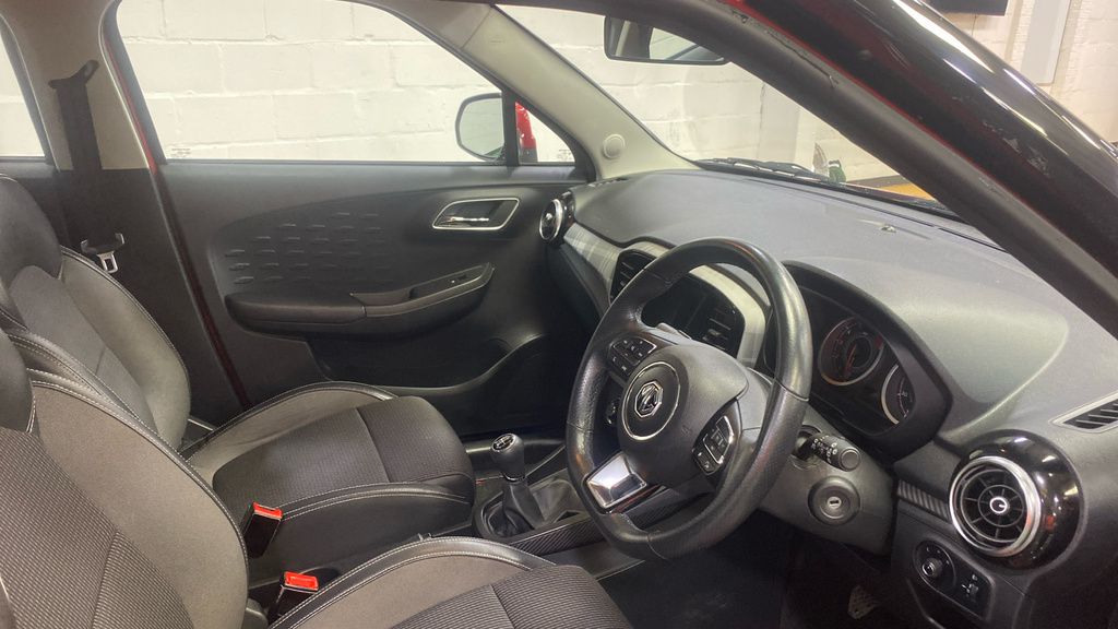 MG MG3 1.5 Vti-tech Exclusive Red #4