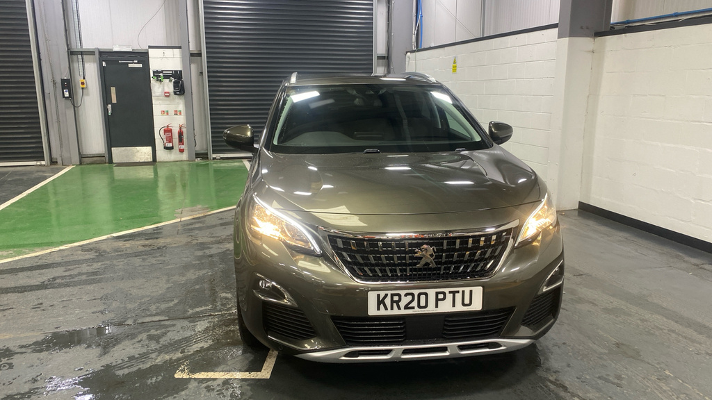 Peugeot 3008 3008 Allure Puretech Ss White #2