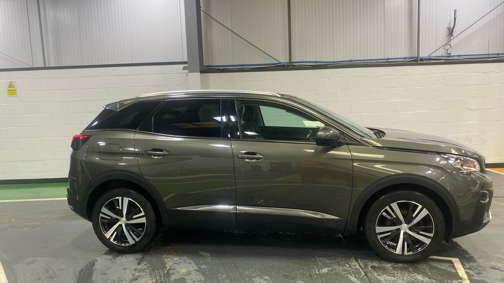 Peugeot 3008 3008 Allure Puretech Ss White #3