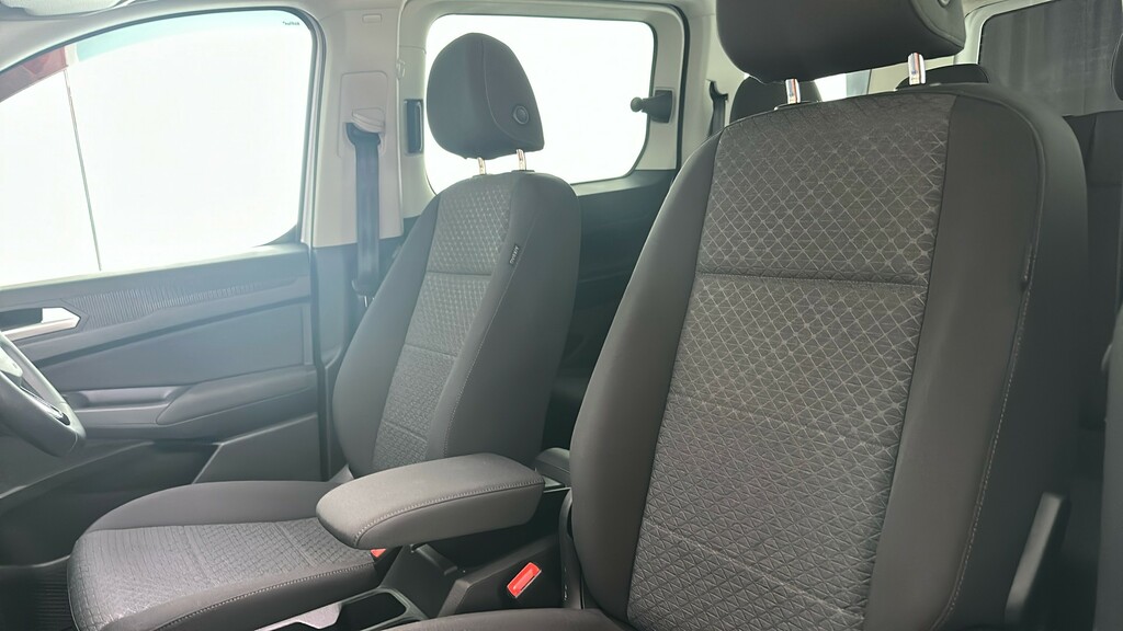 Ford Tourneo Connect 2.0 Ecoblue Active 7 Seat 2025 Red #17