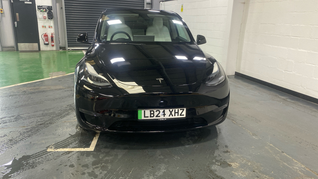 Tesla Model Y Long Range Awd Black #3
