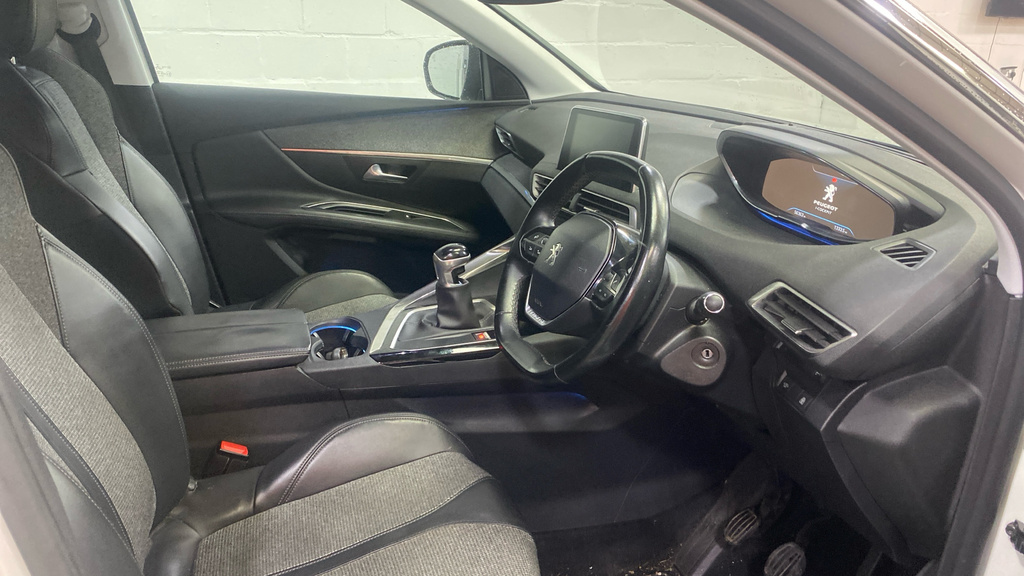 Peugeot 3008 3008 Active Ss Black #4
