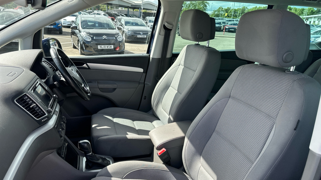 Volkswagen Sharan Sharan White #14
